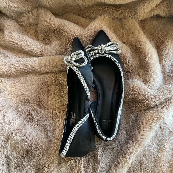 Flats - Picture 2 of 2